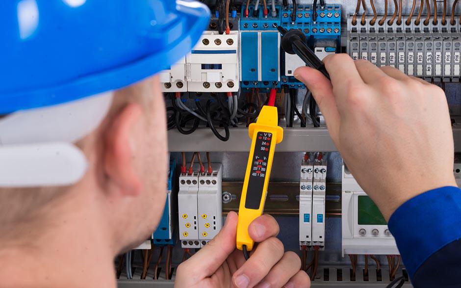 je recherche un électricien Meaux